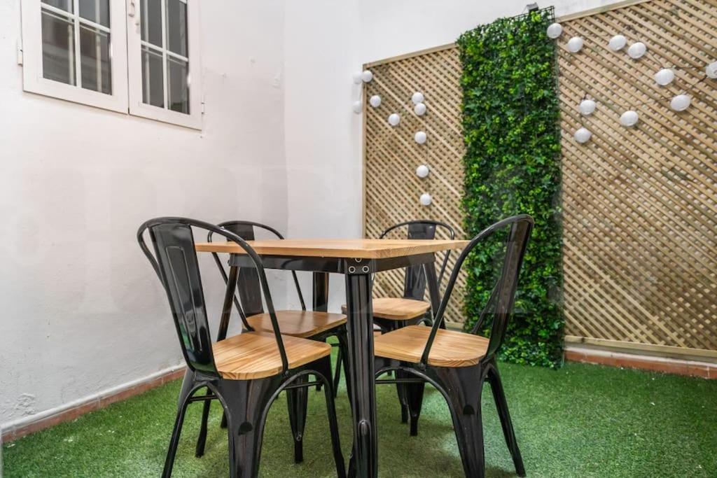 With Private Patio By Rems Apartment *