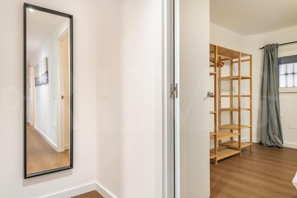 Apartment With Private Patio By Rems Málaga